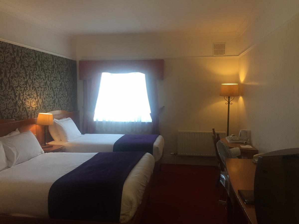 Hotel Kilford Arms à Kilkenny Extérieur photo